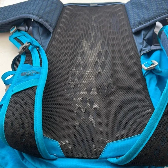 The North Face hiking camping backpacking backpack The North Face woman’s S/M - Picture 4 of 16
